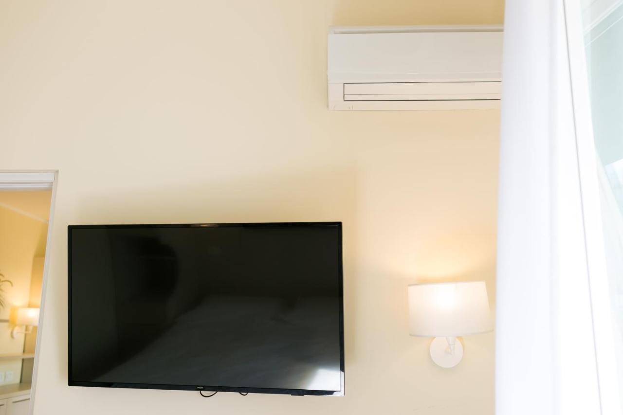Rex Aparthotel 3*